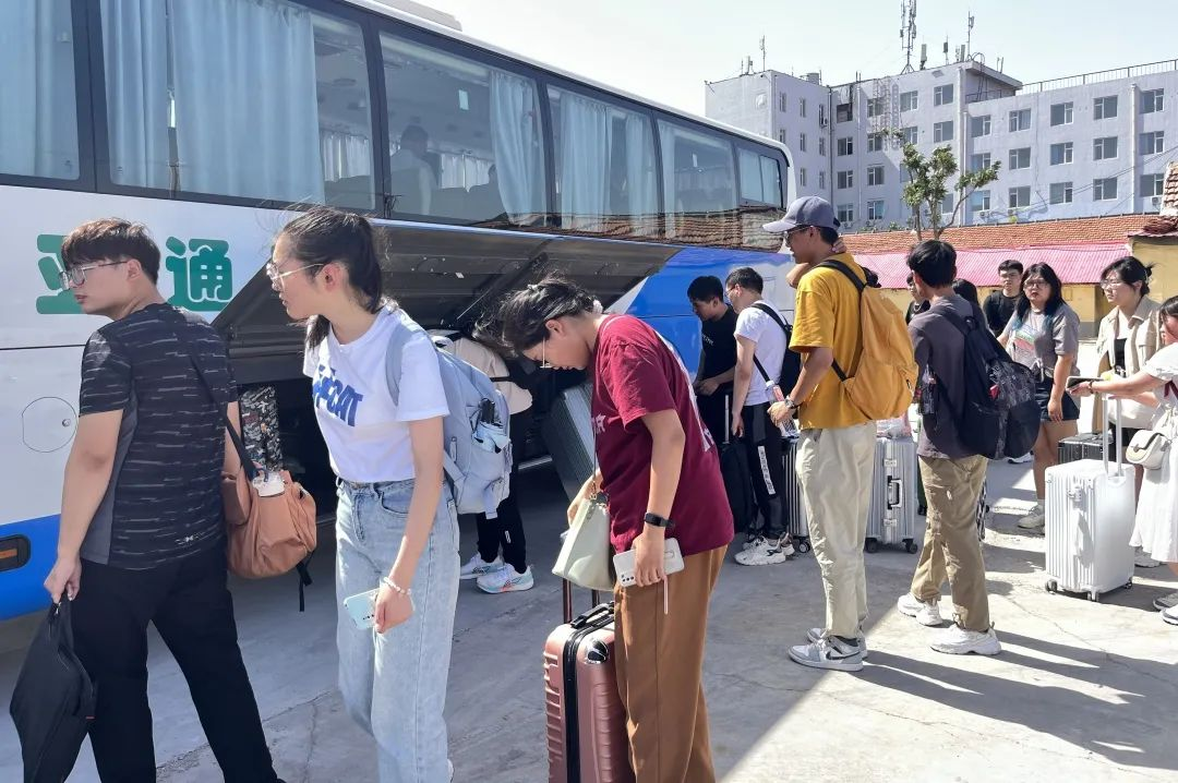 新(xin)生力量(liàng) 蓄力啓(qǐ)航 熱烈(liè)歡迎2023屆(jie)新員工(gōng)