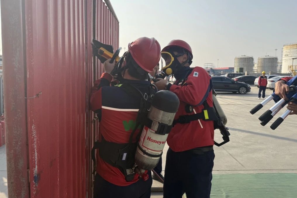 亞通石(shi)化2024年度“119”消防(fang)日安全技能(néng)比武活動圓(yuán)滿落幕